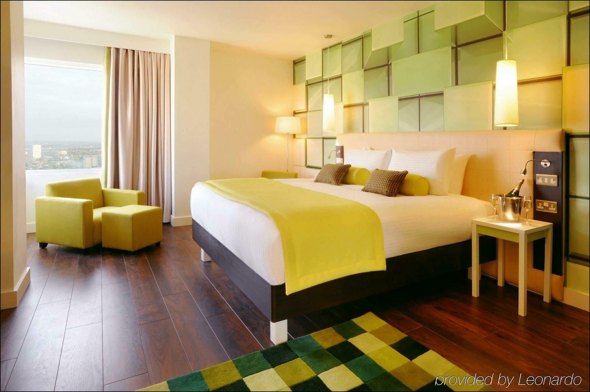 The Cube Hotel Birmingham Room photo